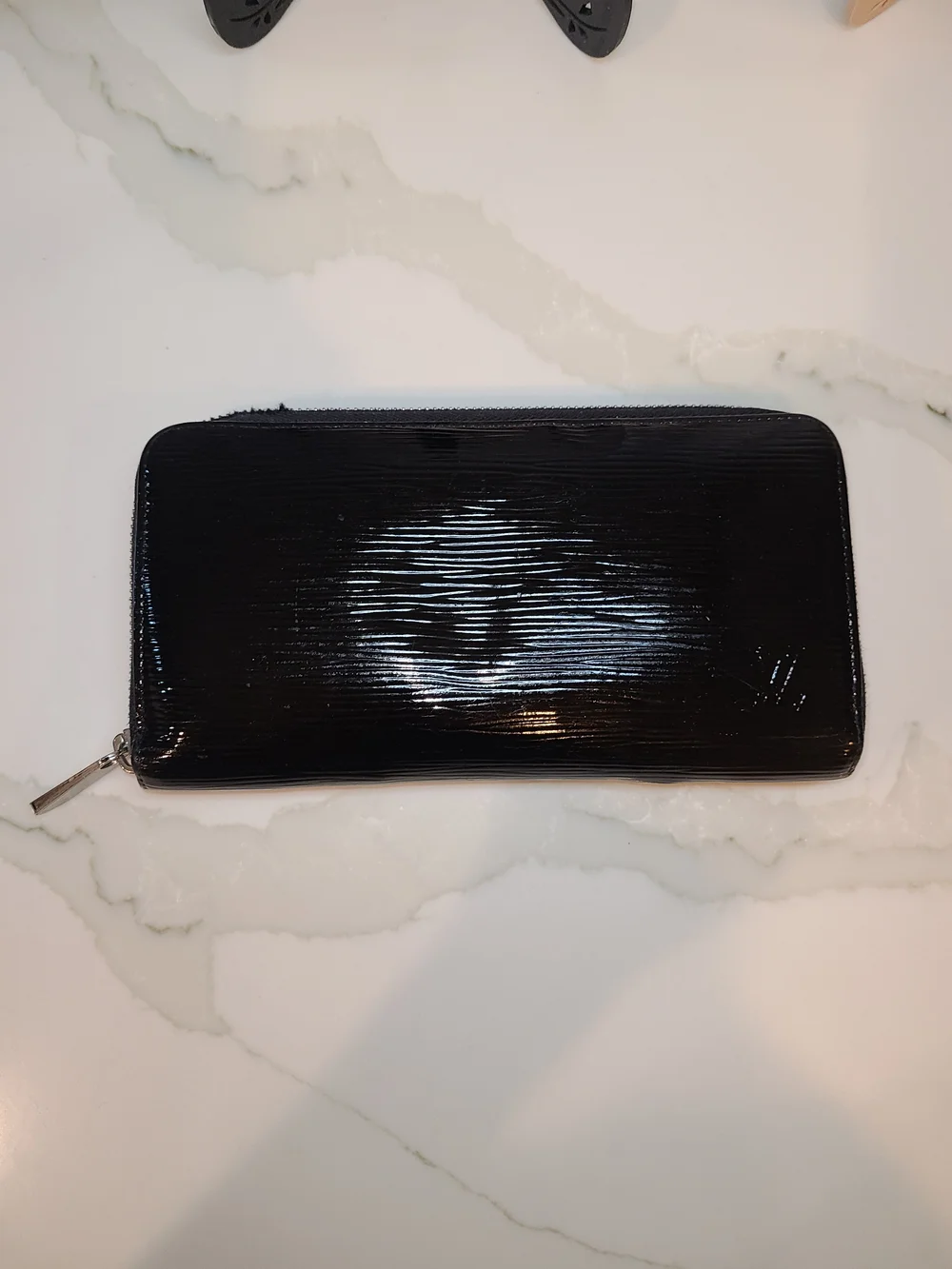 Louis Vuitton Black Patent Epi Leather Zip-Around Wallet Fair